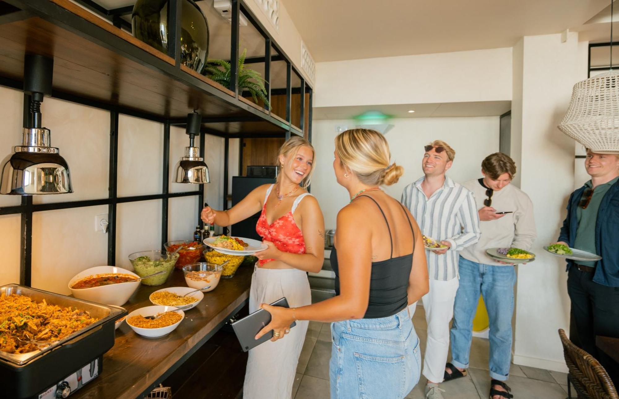 Lapoint Surf Camp Ericeira Hostel Kültér fotó